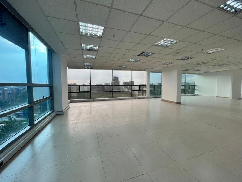 Oficina en arriendo Cundinamarca Bogotá Cedro Salazar 516 m2 Habitaciones 0 Baños 2 Garajes 11 Precio $36331200