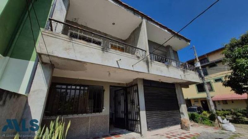 Casa en venta Antioquia Medellín Tejelo 260 m2 Habitaciones 10 Baños 10 Garajes 10 Precio $1700000000