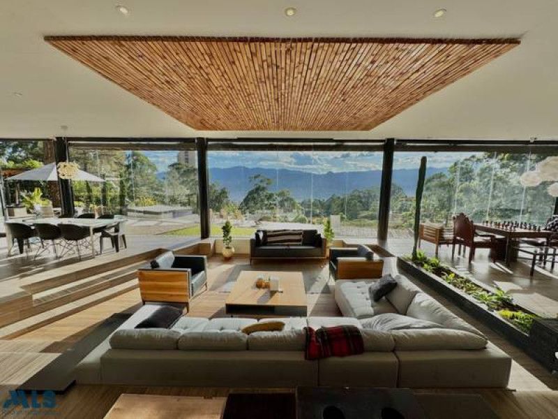 Casa en venta Antioquia Medellín Altos Del Poblado 412 m2 Habitaciones 3 Baños 4 Garajes 4 Precio $5999000000