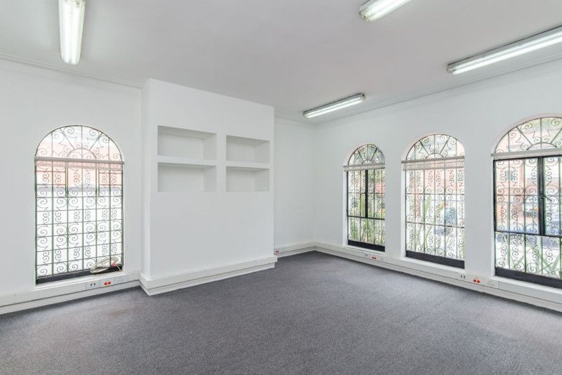 Oficina en arriendo Cundinamarca Bogotá Quinta Camacho 626 m2 Habitaciones 0 Baños 5 Garajes 4 Precio $20000000