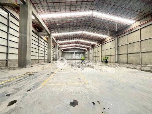 Bodega en arriendo Antioquia La Estrella Sagrada Familia 5087 m2 Habitaciones 0 Baños 3 Garajes 15 Precio $172958000