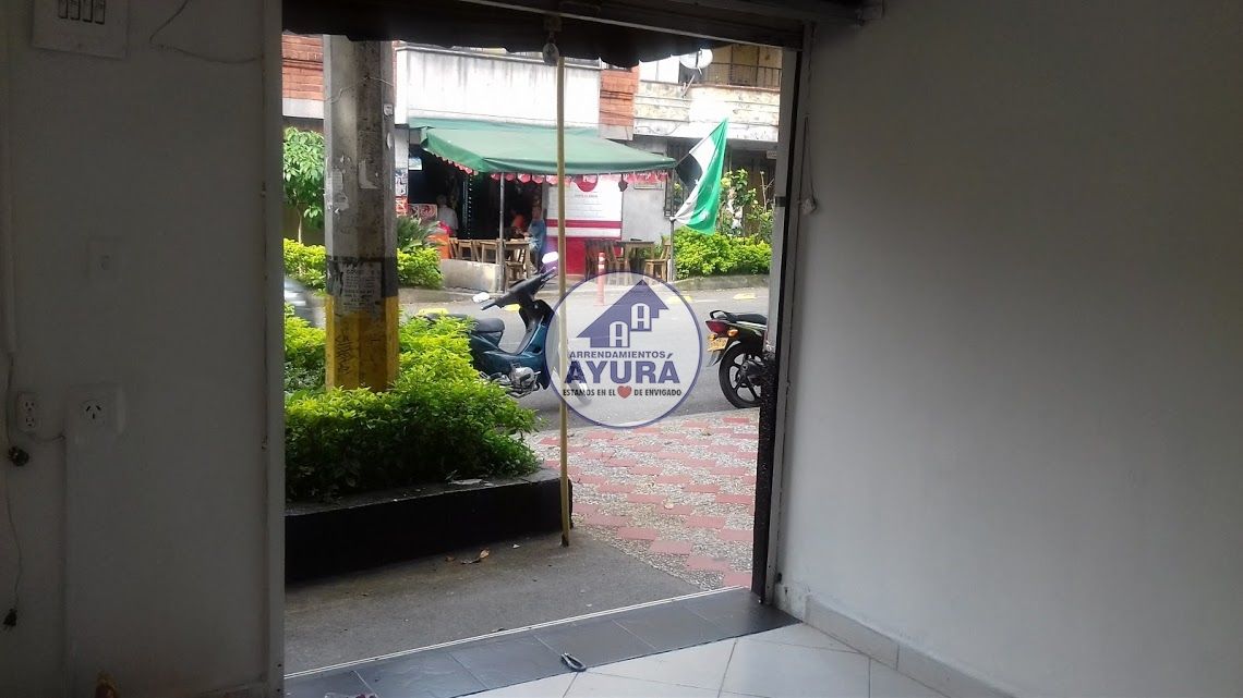 Local en arriendo Antioquia Envigado San José 12 m2 Habitaciones 0 Baños 1 Garajes 0 Precio $990000