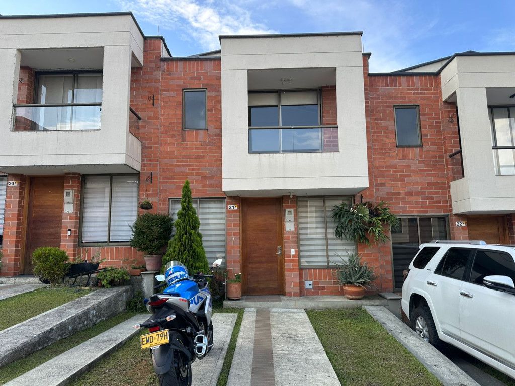 Casa en arriendo Antioquia Itagüí Guaduales De Sausalito 120 m2 Habitaciones 4 Baños 2 Garajes 0 Precio $4880000