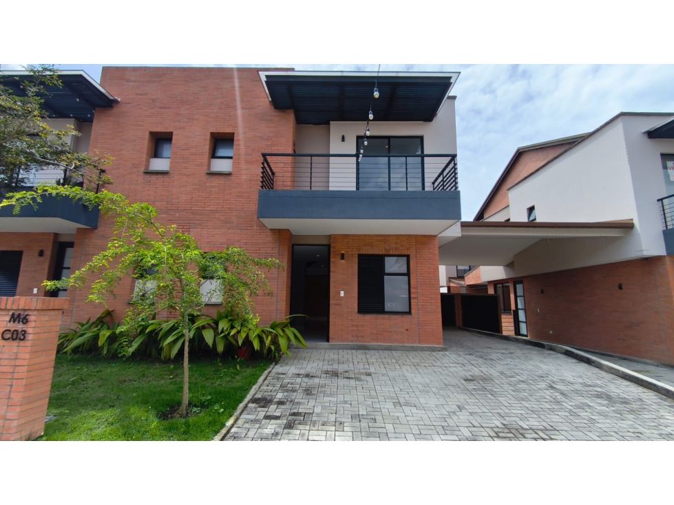 Casa en arriendo Risaralda Pereira Pereira 165 m2 Habitaciones 3 Baños 3 Garajes 3 Precio $5200000