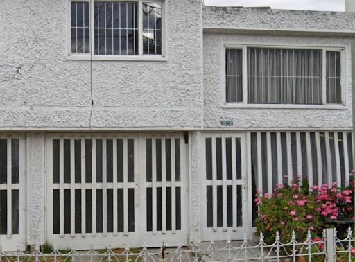 Casa en arriendo Cundinamarca Bogotá Las Villas 150 m2 Habitaciones 3 Baños 2 Garajes 1 Precio $2500000