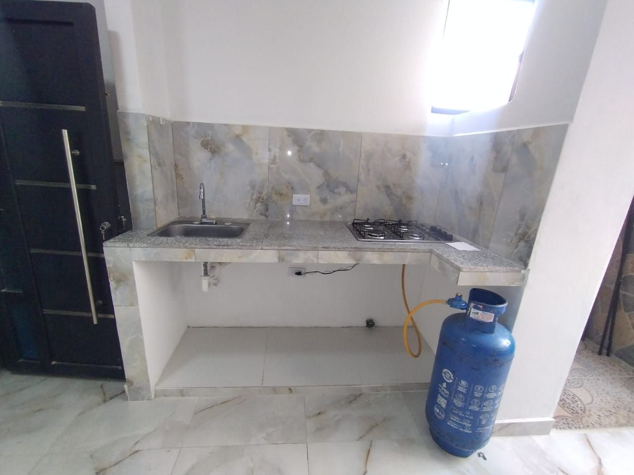 Apartaestudio en arriendo Antioquia Medellín Aures No 1 35 m2 Habitaciones 0 Baños 1 Garajes 0 Precio $650000