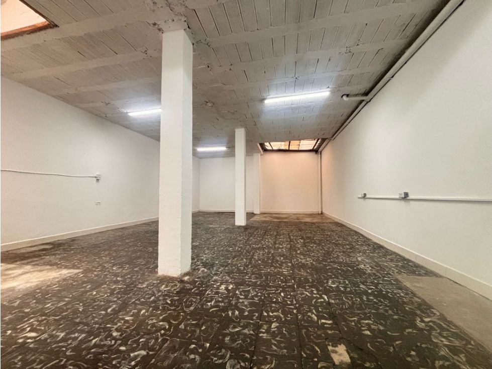 Bodega en arriendo Antioquia Medellín La America 120 m2 Habitaciones 0 Baños 1 Garajes 0 Precio $5000000