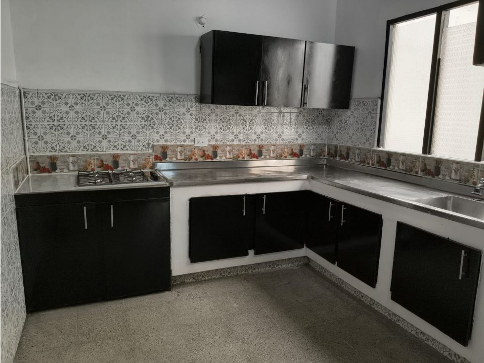 Casa en arriendo Antioquia Medellín Santa Teresita 180 m2 Habitaciones 5 Baños 2 Garajes 0 Precio $3600000