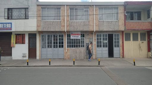 Local en arriendo Cundinamarca Bogotá Villas Del Madrigal 277 m2 Habitaciones 0 Baños 2 Garajes 0 Precio $3300000