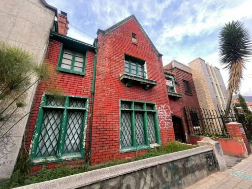 Casa en venta Cundinamarca Bogotá Las Américas 220 m2 Habitaciones 4 Baños 2 Garajes 2 Precio $485000000