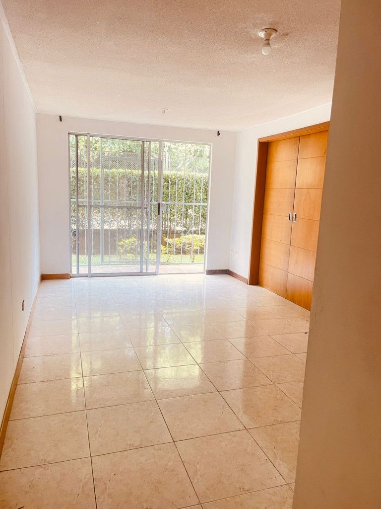 Apartamento en venta Valle Del Cauca Cali Los Chorros 72 m2 Habitaciones 2 Baños 2 Garajes 1 Precio $240000000