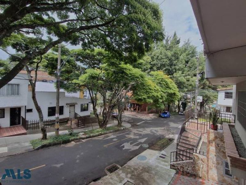 Casa en venta Antioquia Medellín Santa Monica 266 m2 Habitaciones 4 Baños 3 Garajes 1 Precio $1100000000