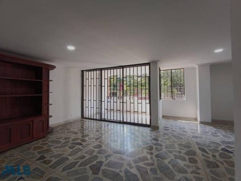 Apartamento en venta Antioquia Medellín Laureles 178 m2 Habitaciones 5 Baños 3 Garajes 2 Precio $900000000