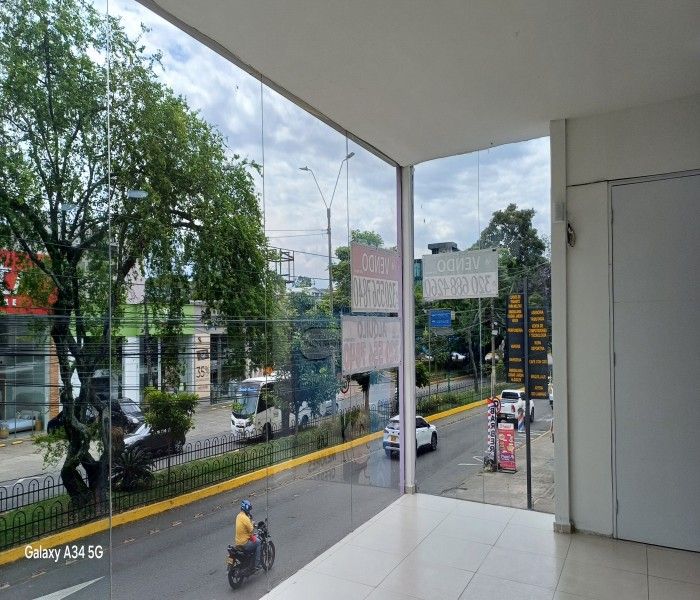 Edificio en venta Valle Del Cauca Cali Urbanización Río Lili 680 m2 Habitaciones 4 Baños 5 Garajes 5 Precio $3600000000