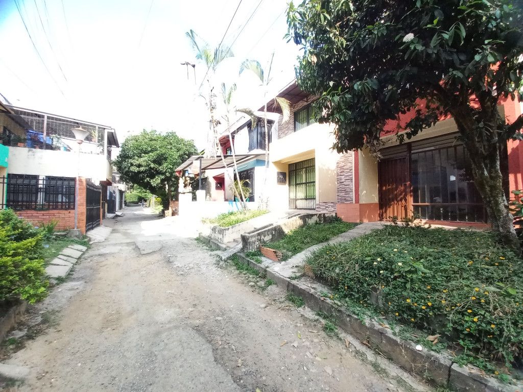 Casa en arriendo Tolima Ibagué Ub Confenalco 96 m2 Habitaciones 3 Baños 2 Garajes 0 Precio $950000