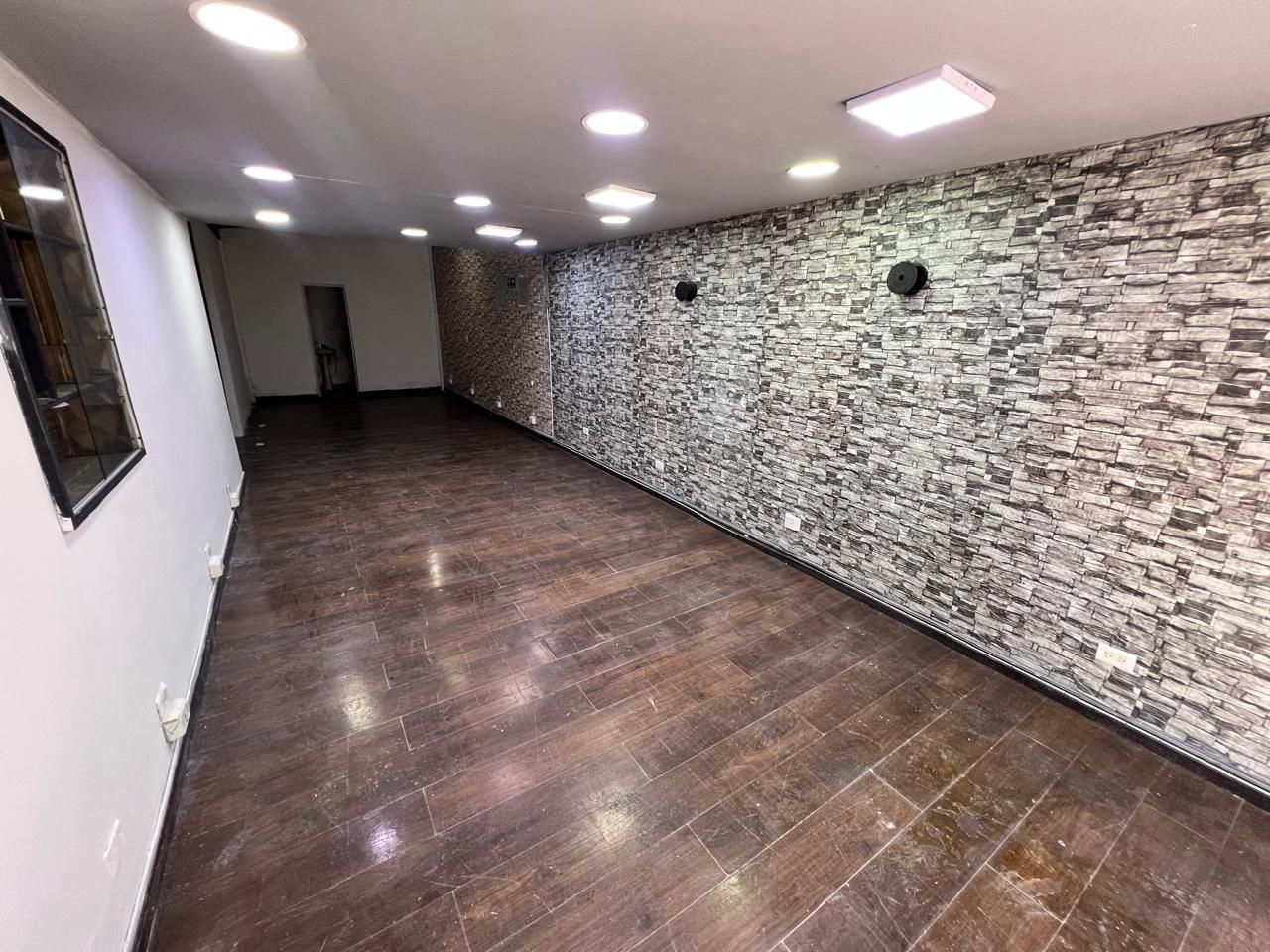 Local en arriendo Antioquia Medellín Estadio 280 m2 Habitaciones 0 Baños 4 Garajes 1 Precio $8000000