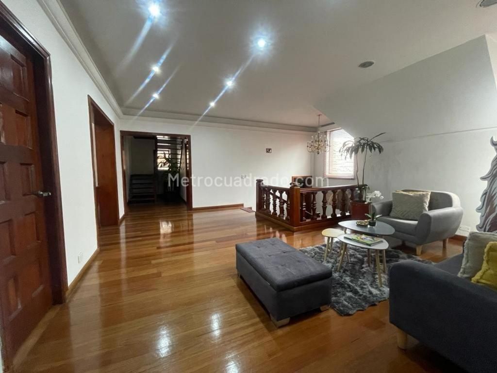 Casa en arriendo Cundinamarca Bogotá Teusaquillo 997 m2 Habitaciones 14 Baños 6 Garajes 1 Precio $22700000