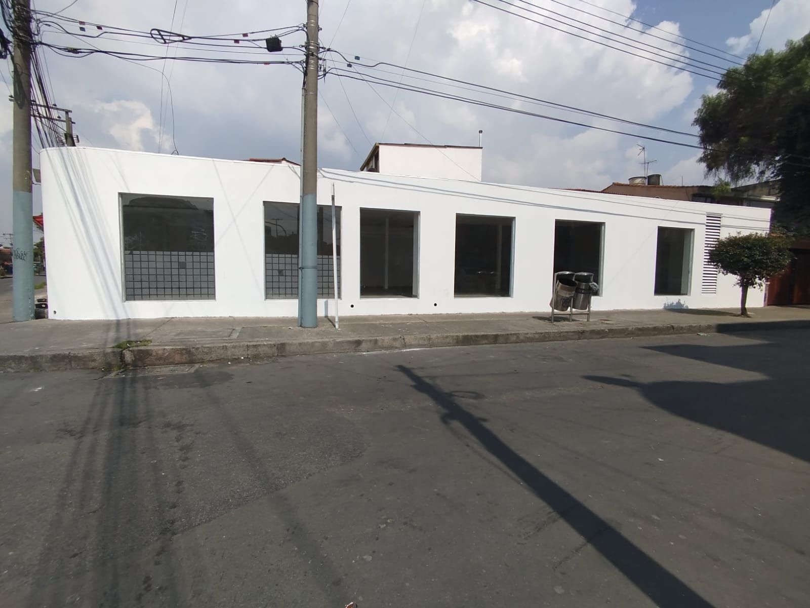 Local en arriendo Cundinamarca Bogotá Villa Luz 130 m2 Habitaciones 0 Baños 1 Garajes 0 Precio $10000000