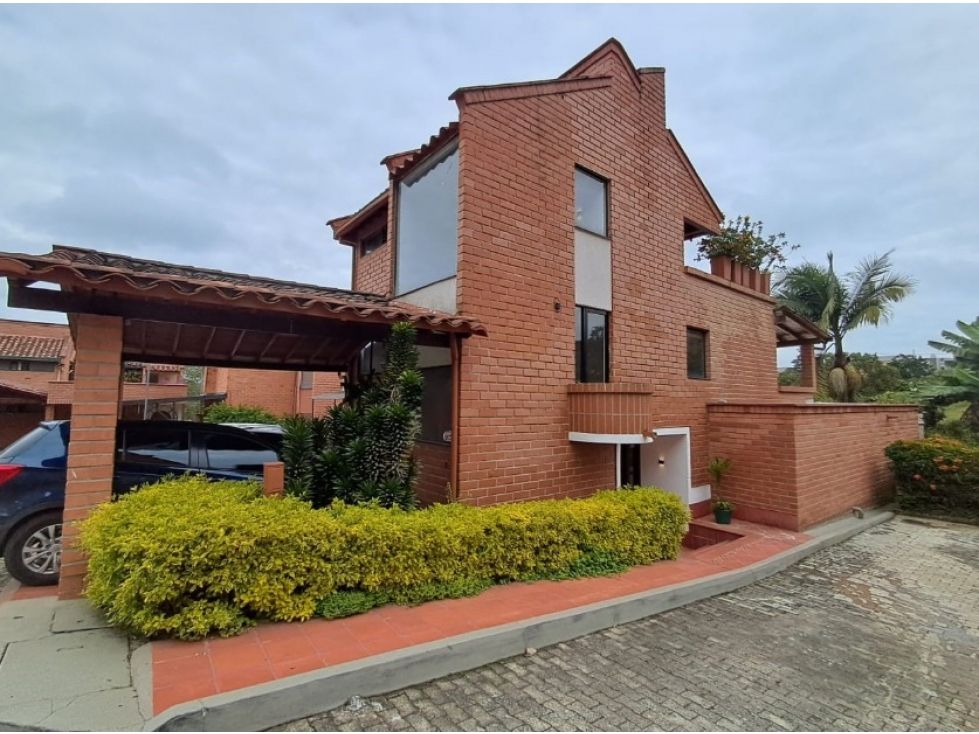 Casa en arriendo Antioquia Rionegro Cuatro Esquinas 300 m2 Habitaciones 3 Baños 5 Garajes 2 Precio $5900000