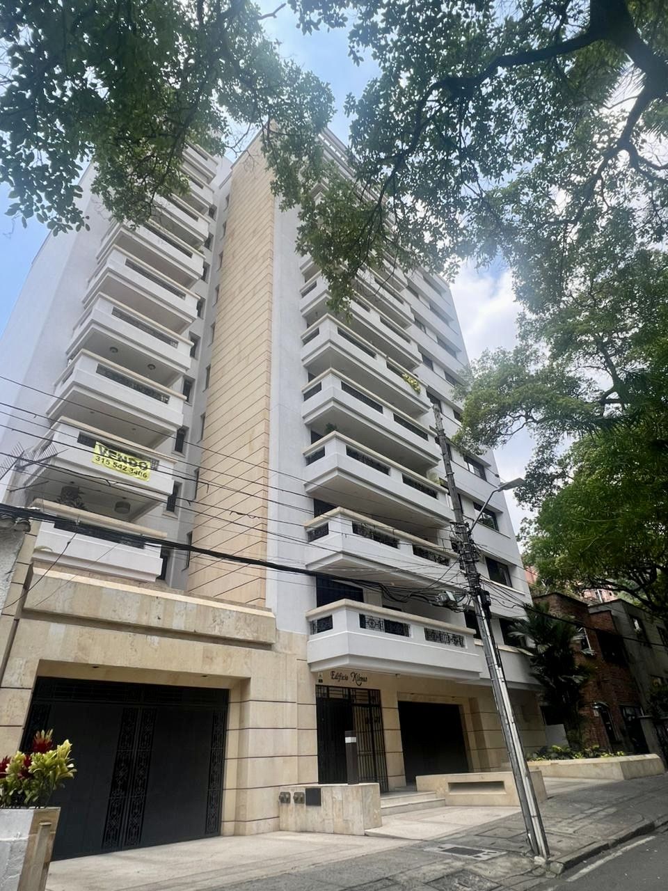 Apartamento en venta Valle Del Cauca Cali Centenario 197 m2 Habitaciones 3 Baños 2 Garajes 2 Precio $800000000