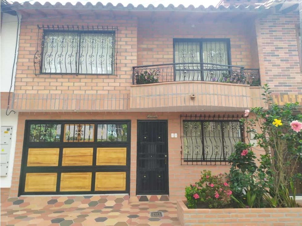 Casa en venta Antioquia Rionegro San Antonio 182 m2 Habitaciones 5 Baños 4 Garajes 1 Precio $770000000