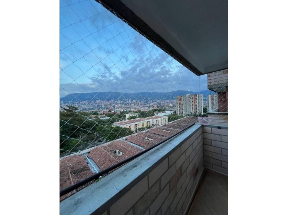 Apartaestudio en venta Antioquia Itagüí Itagüí 64 m2 Habitaciones 3 Baños 2 Garajes 1 Precio $380000000