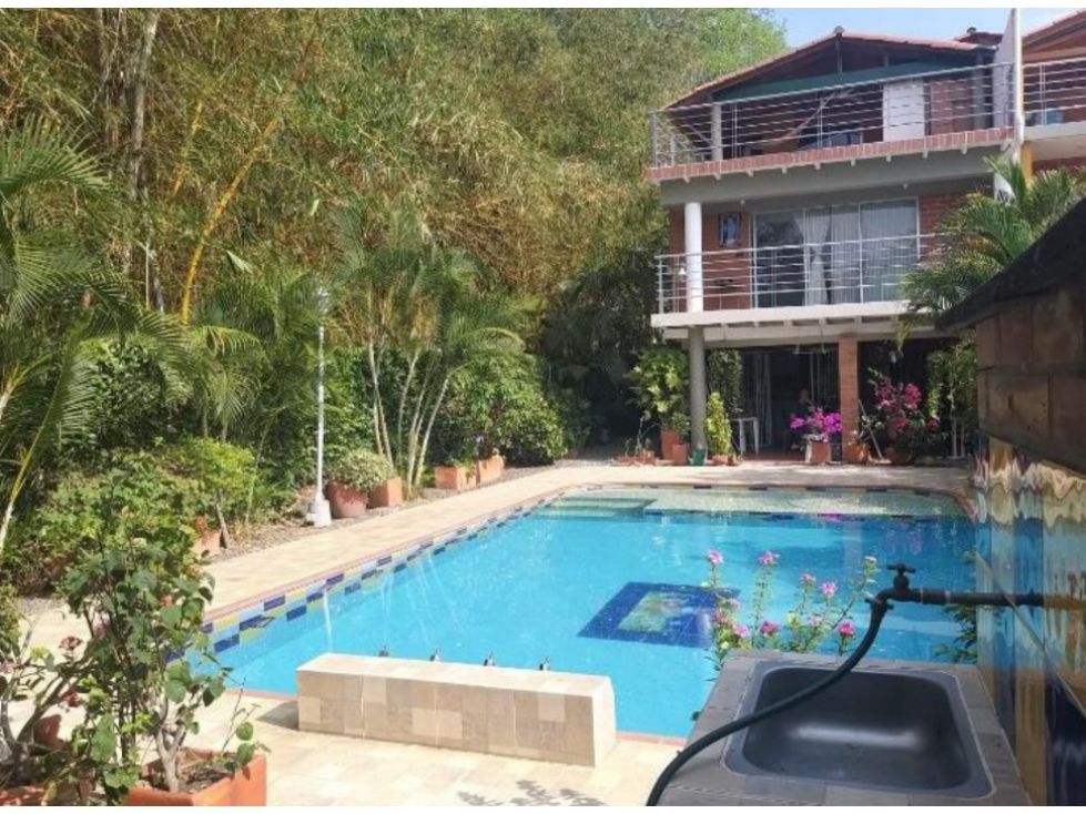 Casa en venta Antioquia Santafé De Antioquia Santafé De Antioquia 160 m2 Habitaciones 4 Baños 3 Garajes 1 Precio $700000000