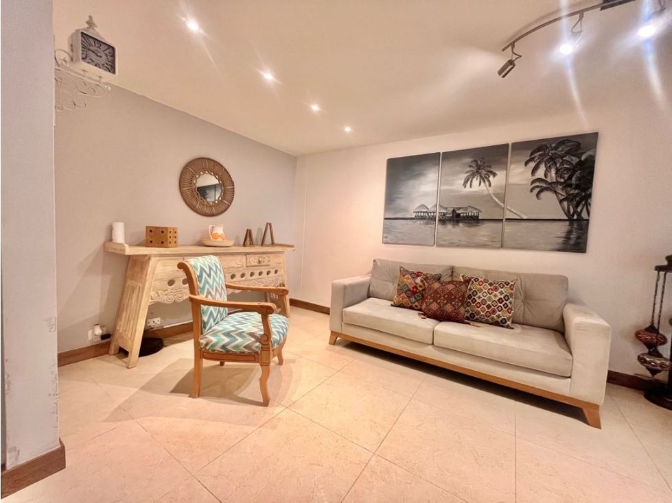 Casa en venta Antioquia Medellín Asomadera No2 280 m2 Habitaciones 3 Baños 3 Garajes 2 Precio $1300000000