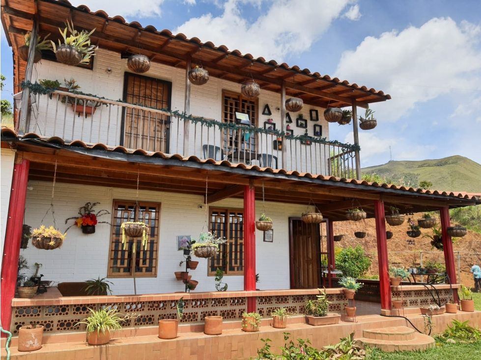 Finca en venta Antioquia Copacabana Copacabana 114 m2 Habitaciones 3 Baños 2 Garajes 5 Precio $450000000