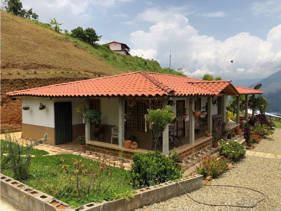 Finca en venta Antioquia Copacabana Copacabana 365 m2 Habitaciones 6 Baños 4 Garajes 8 Precio $1100000000