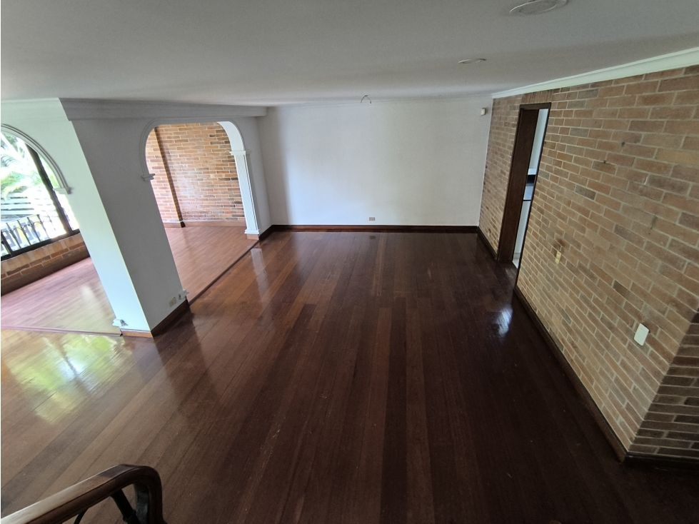 Casa en venta Antioquia Medellín Simon Bolivar 267 m2 Habitaciones 4 Baños 6 Garajes 2 Precio $1700000000