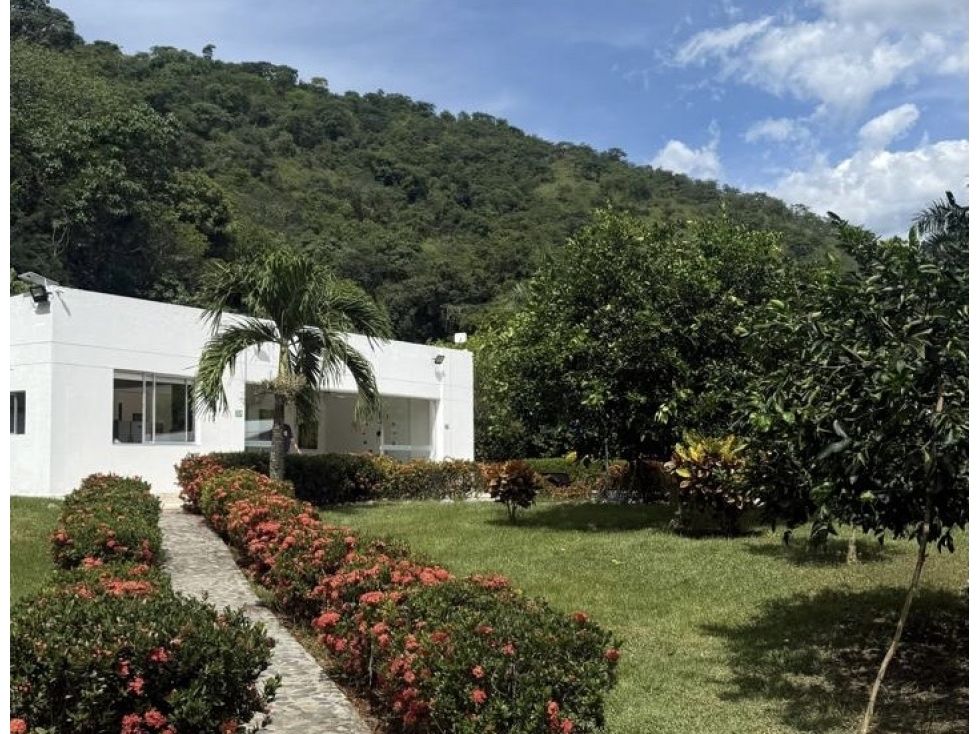 Finca en venta Antioquia Sopetrán Sopetran 170 m2 Habitaciones 4 Baños 6 Garajes 4 Precio $1300000000