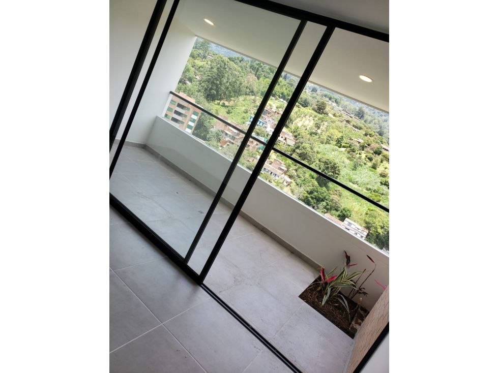 Apartamento en venta Antioquia Envigado Loma De Las Brujas 84 m2 Habitaciones 3 Baños 2 Garajes 2 Precio $695000000