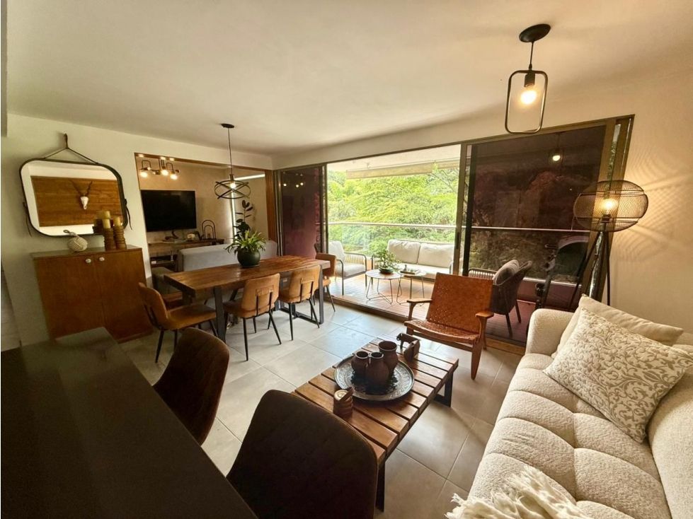 Apartamento en venta Antioquia Medellín Loma De Los Bernal 97 m2 Habitaciones 3 Baños 2 Garajes 1 Precio $850000000