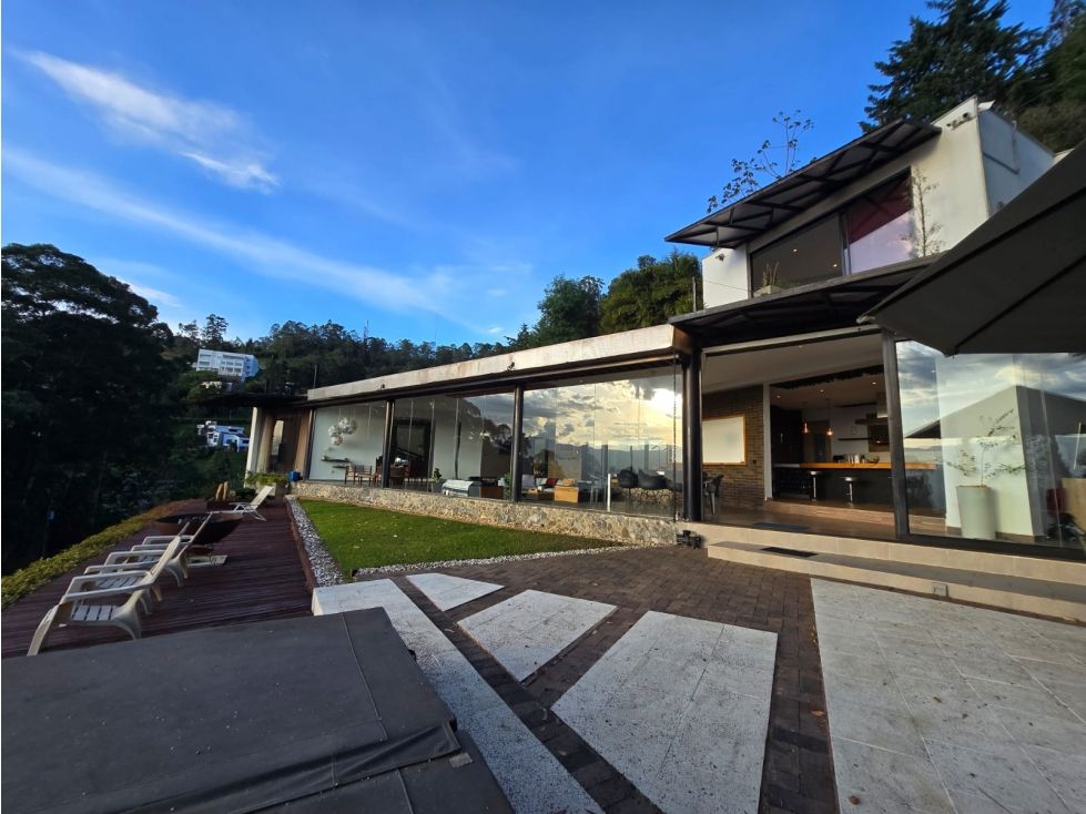 Casa en venta Antioquia Medellín Altos Del Poblado 412 m2 Habitaciones 3 Baños 3 Garajes 6 Precio $6000000000