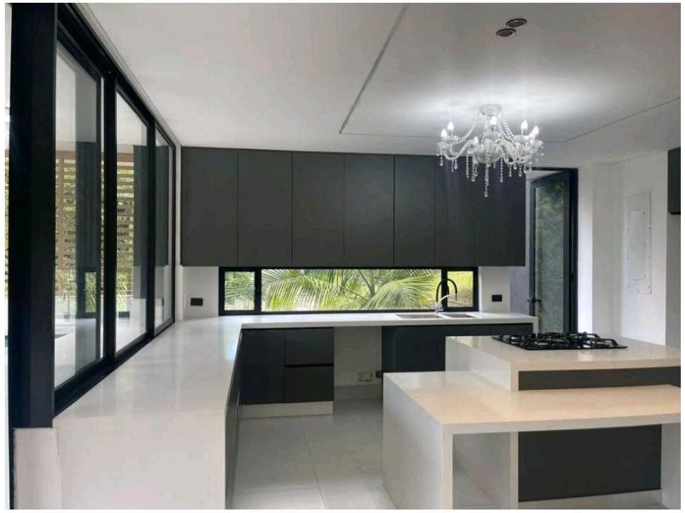 Casa en venta Antioquia Medellín Medellín 441 m2 Habitaciones 4 Baños 4 Garajes 2 Precio $3700000000