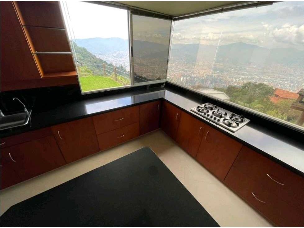 Casa Campestre en venta Antioquia Medellín Medellín 540 m2 Habitaciones 3 Baños 6 Garajes 8 Precio $5000000000