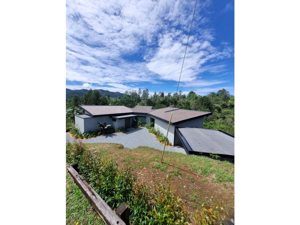 Casa en venta Antioquia El Retiro El Retiro 229 m2 Habitaciones 3 Baños 3 Garajes 2 Precio $2200000000