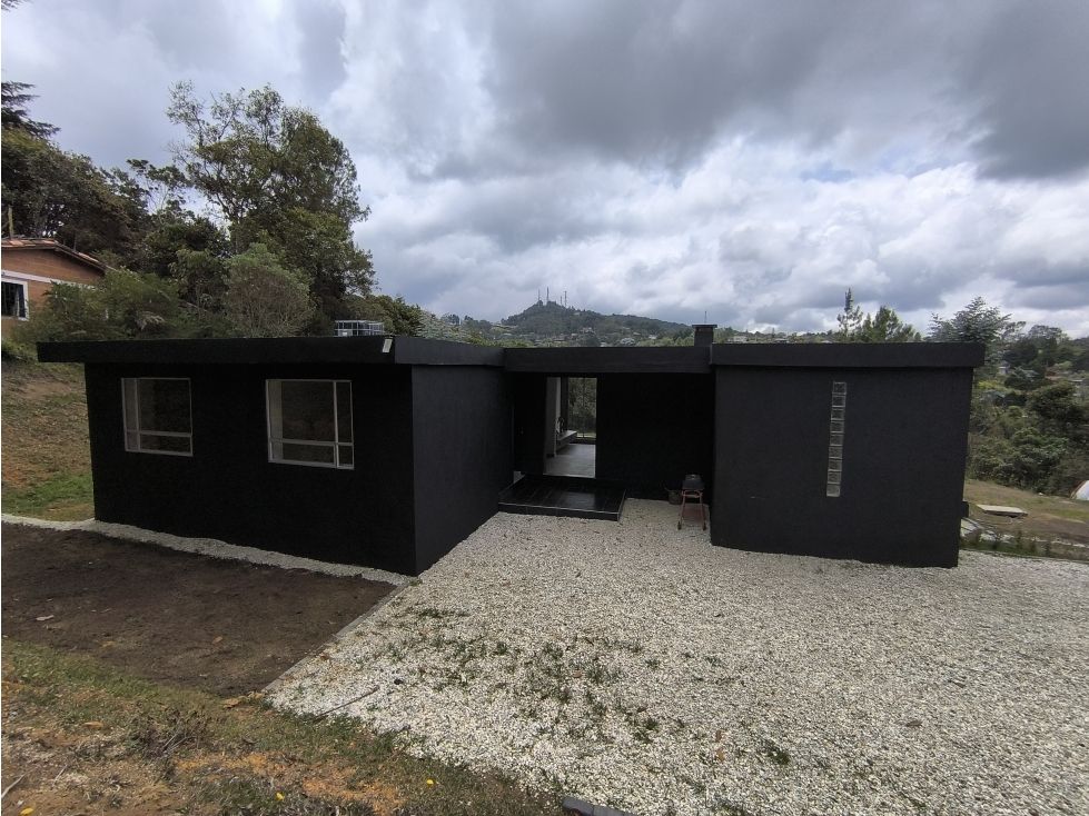 Casa en arriendo o venta Antioquia Medellín Medellín 160 m2 Habitaciones 3 Baños 3 Garajes 4 Precio venta $1200000000 Precio arriendo $6540000