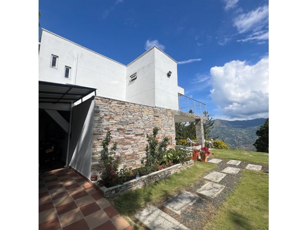 Casa Campestre en venta Antioquia Bello Bello 300 m2 Habitaciones 4 Baños 5 Garajes 15 Precio $1600000000