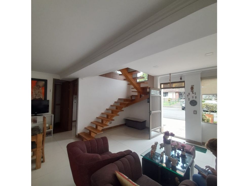 Casa en venta Antioquia Envigado Alcalá 110 m2 Habitaciones 5 Baños 4 Garajes 1 Precio $1100000000