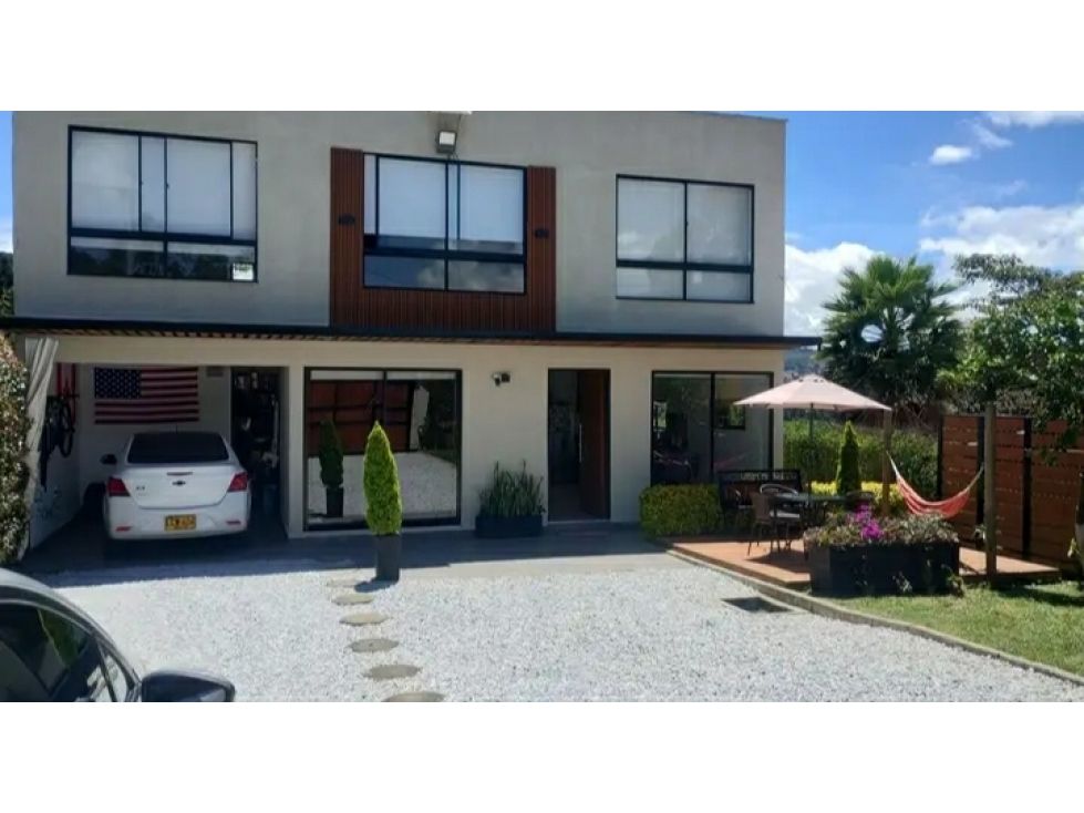 Casa Campestre en venta Antioquia Guarne Centro 185 m2 Habitaciones 5 Baños 4 Garajes 7 Precio $890000000