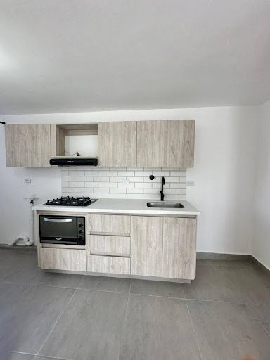 Apartamento en arriendo Antioquia Medellín Castropol 70 m2 Habitaciones 3 Baños 2 Garajes 1 Precio $3300000