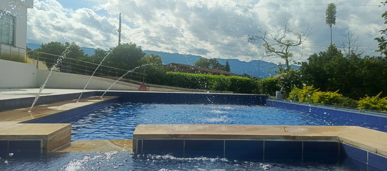 Finca en venta Cundinamarca La Mesa La Mesa 390 m2 Habitaciones 6 Baños 5 Garajes 14 Precio $1300000000