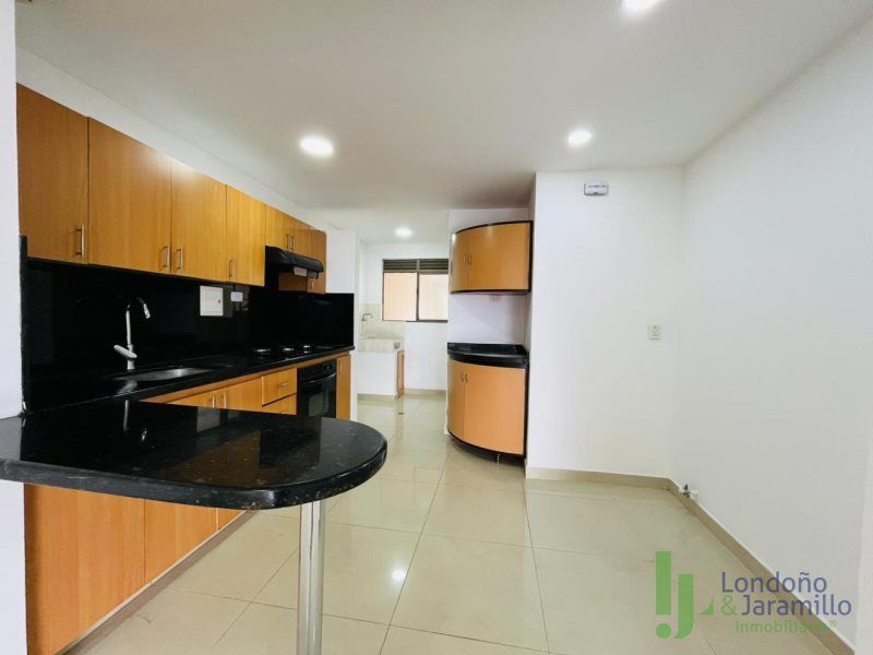 Casa en arriendo Antioquia Envigado Zúñiga 153 m2 Habitaciones 3 Baños 3 Garajes 4 Precio $7900000