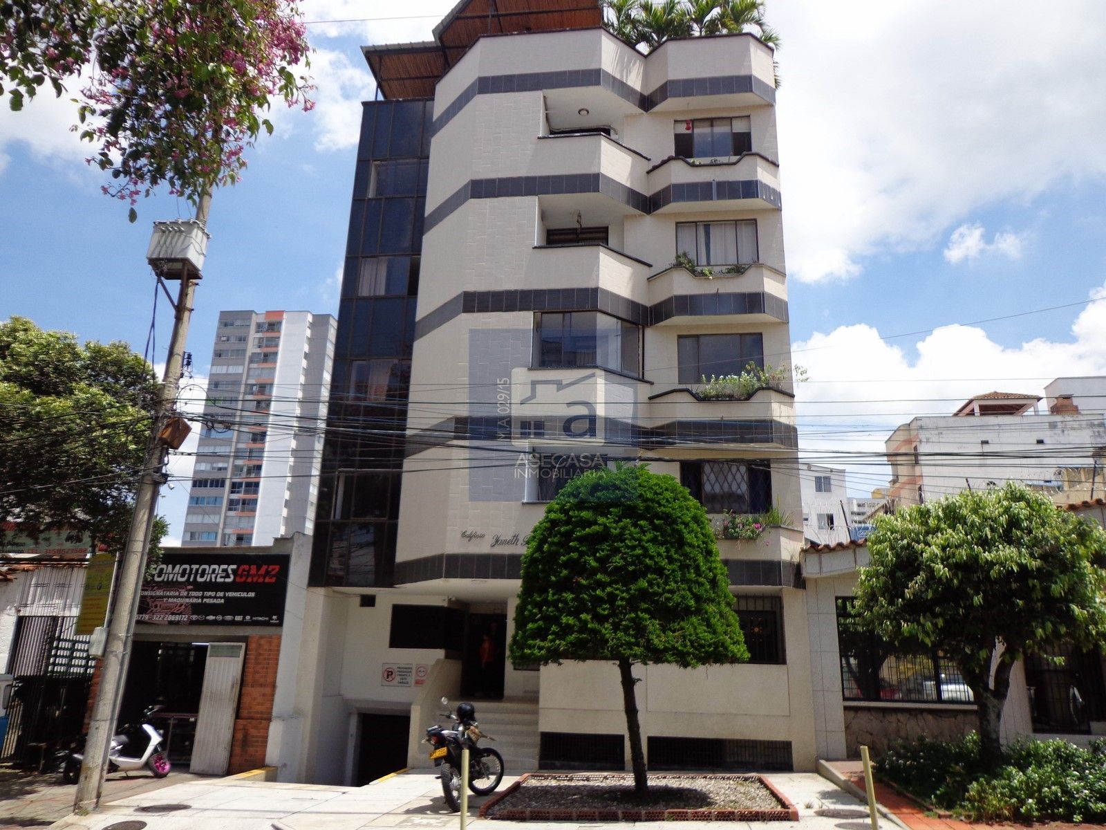 Apartamento en arriendo Santander Bucaramanga Sotomayor 210 m2 Habitaciones 6 Baños 4 Garajes 1 Precio $2595000