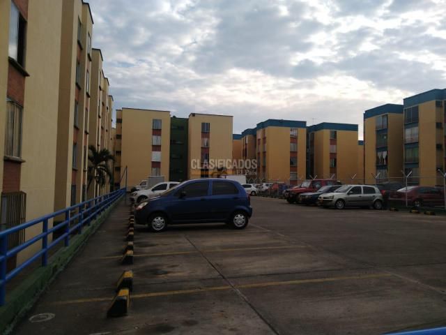 Apartamento en arriendo Valle Del Cauca Cali Metropolitano Del Norte 57 m2 Habitaciones 3 Baños 2 Garajes 1 Precio $1050000