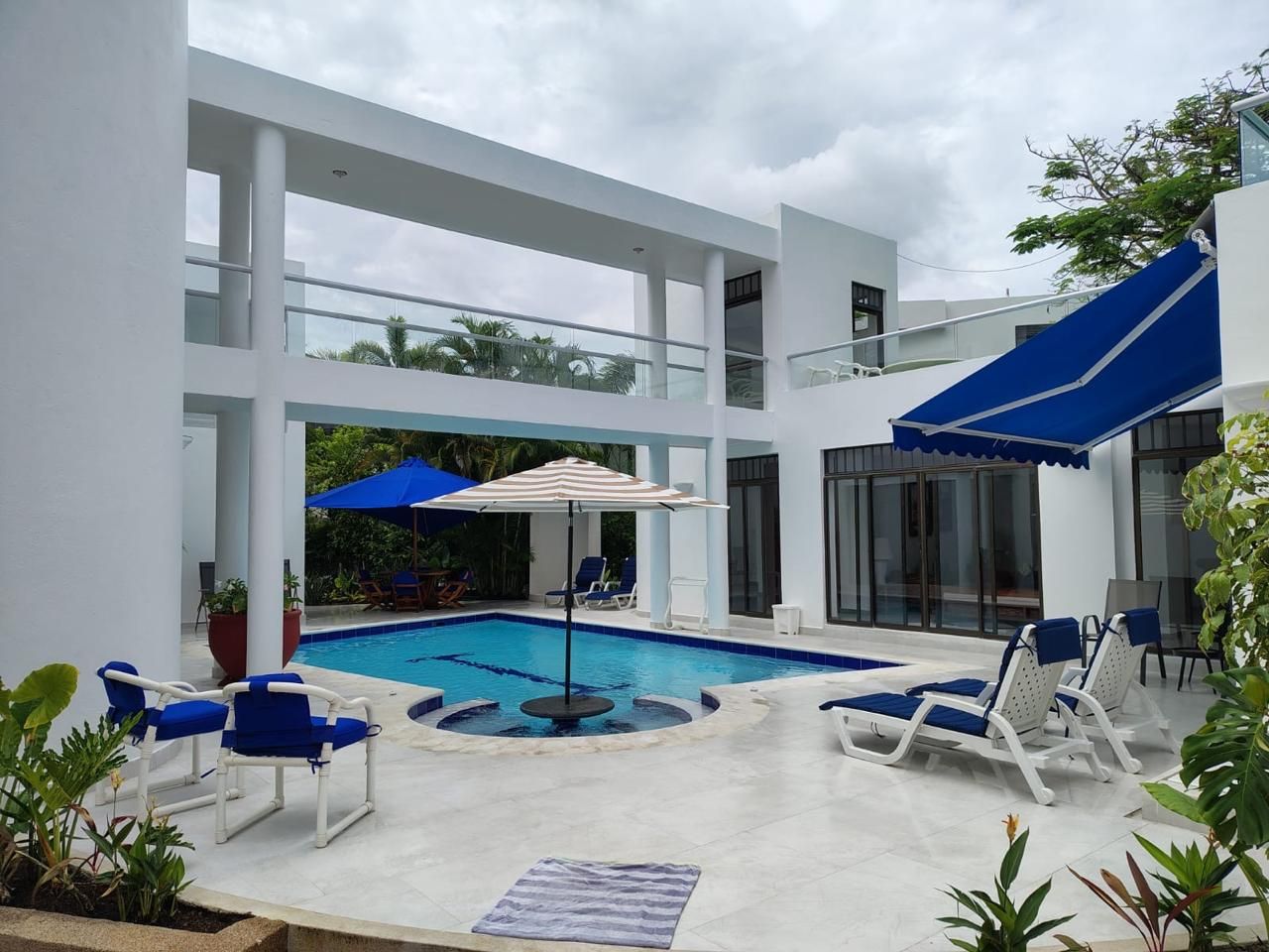 Casa Campestre en venta Cundinamarca Girardot Condominio Campestre El Peñón 267 m2 Habitaciones 4 Baños 5 Garajes 5 Precio $1400000000