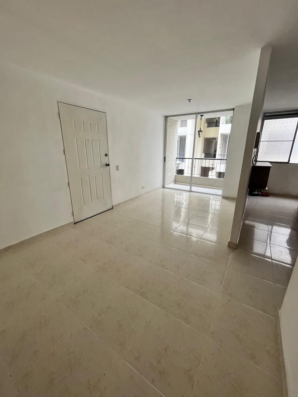 Apartamento en venta Valle Del Cauca Cali Urbanización La Flora 65 m2 Habitaciones 3 Baños 2 Garajes 1 Precio $280000000