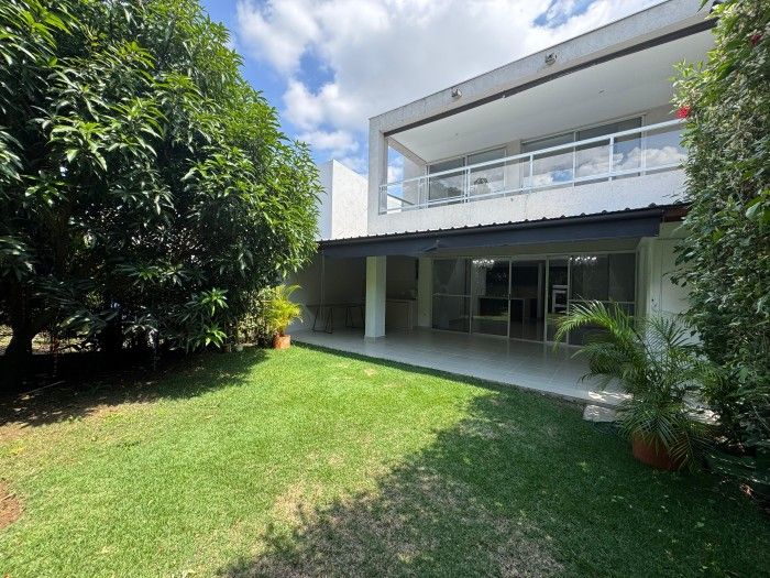 Casa en arriendo Valle Del Cauca Jamundí Cr Casa Azul 190 m2 Habitaciones 4 Baños 5 Garajes 2 Precio $4000000